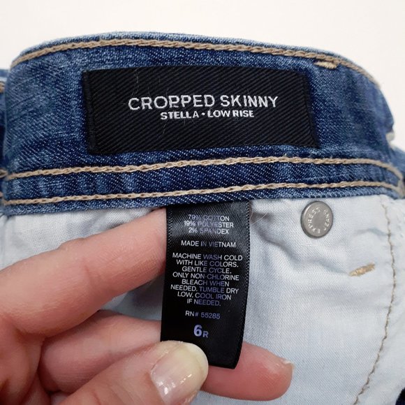 EXPRESS Stella Low Rise Cropped Skinny Jeans in Distressed Medium Wash 90094 - Picture 12 of 13